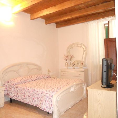 Guest House Efisio ألغيرو المظهر الخارجي الصورة