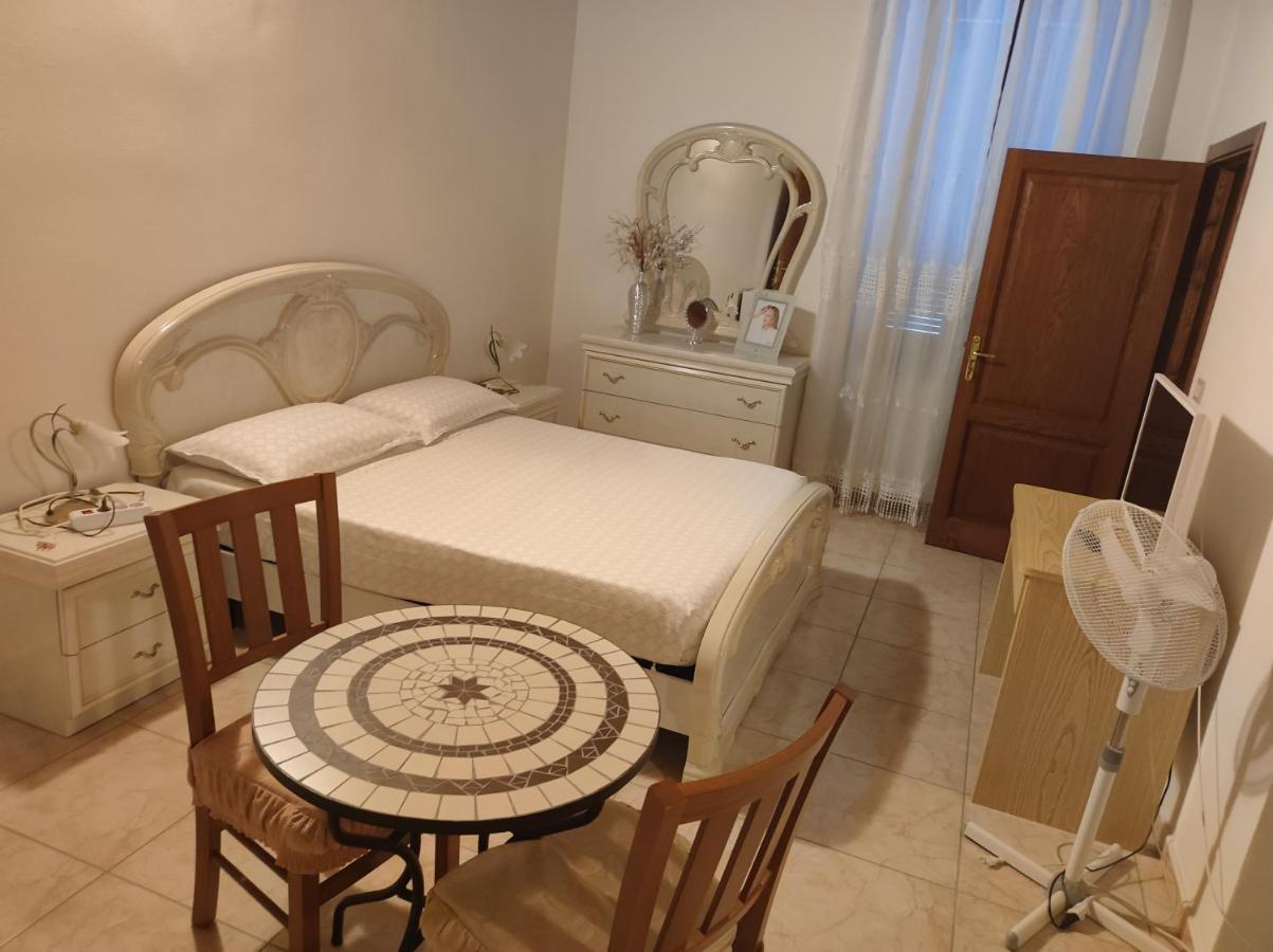 Guest House Efisio ألغيرو المظهر الخارجي الصورة