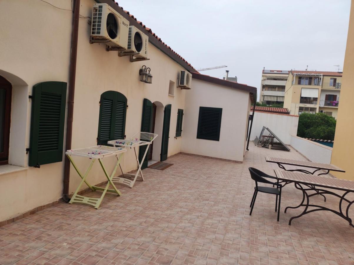 Guest House Efisio ألغيرو المظهر الخارجي الصورة